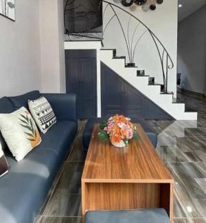 Ninh Kieu Apartment | House