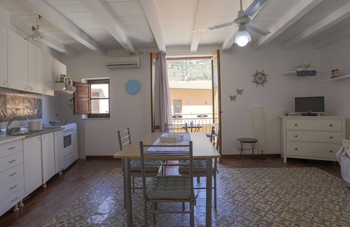 Castellammare del Golfo House | Visit Our Unique House with Character and Ocean Views