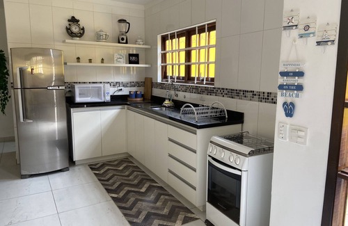 Jardim Neptunia House | Inviting House with Pool in Bertioaga Indaia for Families