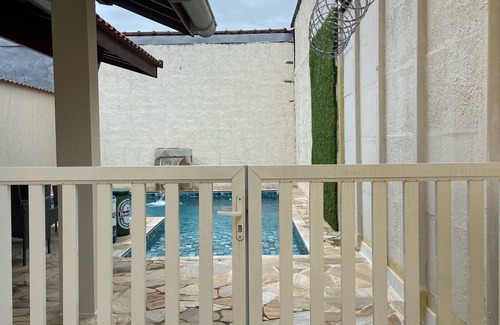 Jardim Neptunia House | Inviting House with Pool in Bertioaga Indaia for Families