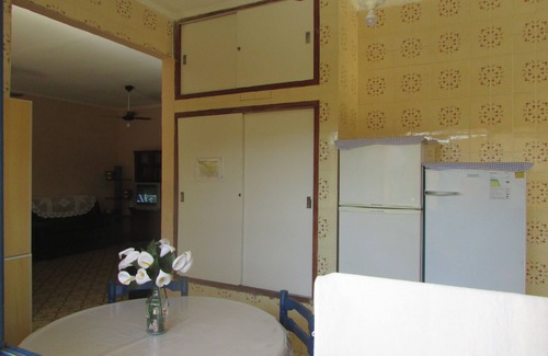 Balneario Gaivotas House | Relaxing House with Pool Steps from Seagull Beach - 9.8 Rated