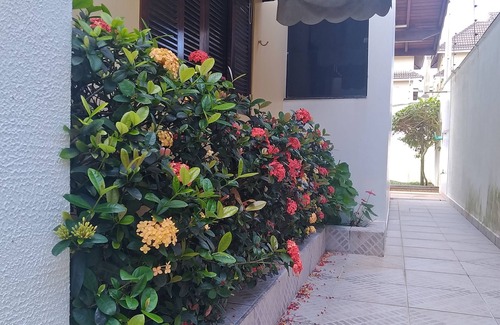 Cidade Nova Peruibe House | Inviting House with Pool, Steps from Beach in Peruíbe