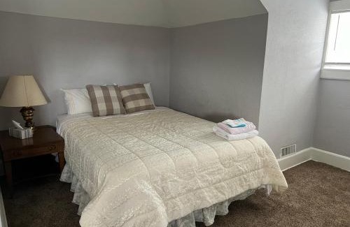 South Bend House | Cozy Shared 4 Bedroom House with Family-Friendly Amenities
