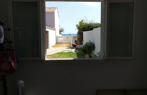 Penta-di-Casinca Villa | Waterfront House with Ocean View and Pet-Friendly Amenities