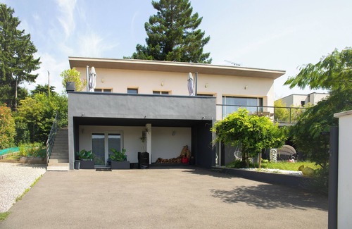 Rochetaillee-sur-Saone House | House with pool near Lyon/Rochetaillée (Saône view)