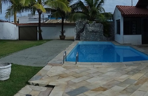 Balneario Tres Marias House | Relaxing House with Pool Steps from the Beach