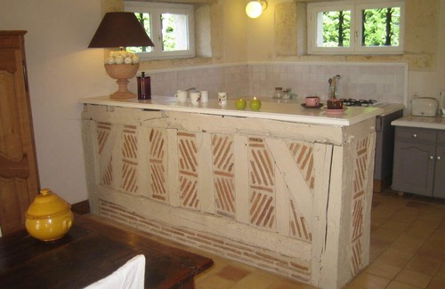 Saint-Jean-dEstissac House | Characterful House: Guest Rated 9.8 with Family Amenities