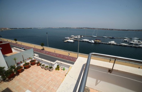 Barra Apartment | Inviting 3-Bedroom Duplex with Pool Near the Beach - Rated 9.8