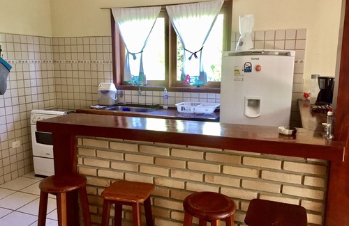 Veloso House | Cozy 2-Bedroom House Steps from Curral Beach