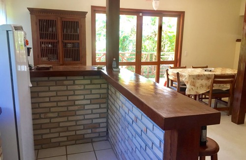 Veloso House | Cozy 2-Bedroom House Steps from Curral Beach