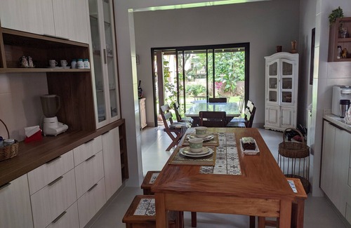 Barequecaba House | Beachside Retreat: 3 Bedrooms, Steps from Guaecá Beach
