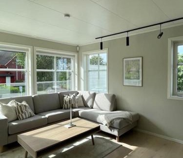 Kvernevick Villa | Spacious 5-Bedroom House with Kid-Friendly Amenities