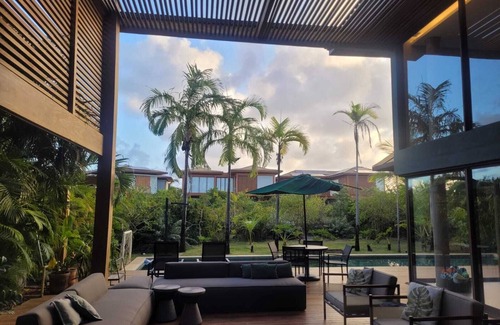 Praia do Forte House | Beachfront House with 6 Suites & Pool in Praia do Forte