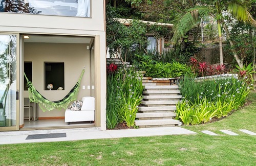 Florianopolis House | Relaxing House with 6 Suites & Private Beach Access