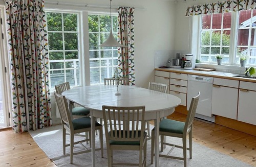 Stromstad House | Cozy Holiday Home Strømstad for Families with Pets