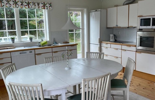 Stromstad House | Cozy Holiday Home Strømstad for Families with Pets