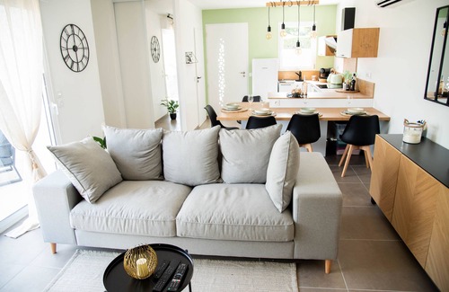 Mus House | Comfortable House with Terrace and AC near Nîmes