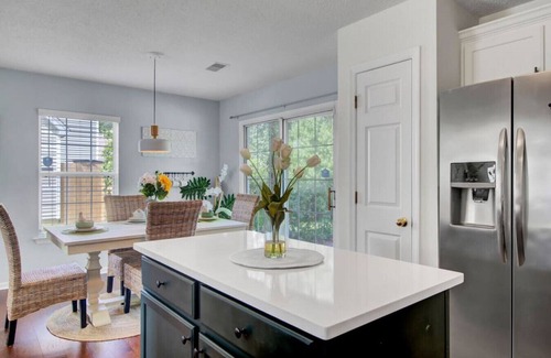 North Charleston House | Cozy House with Backyard near Charleston Naval Base