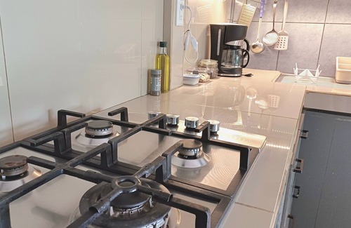 Bouvet Island House | House with beautiful forest view, A/C, balcony and kitchen 5 min from downtown