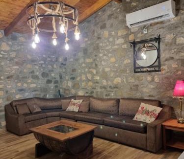 Vourgareli Apartment | Nature Retreat: Garden Oasis with Barbeque & Pet-Friendly