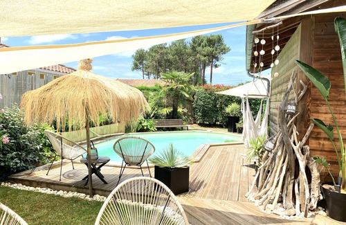 Messanges House | Exotic Pool House: Pet-Friendly Oasis with a Perfect Score