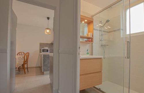 Brienne-le-Chateau Villa | Relaxing Escape with Garden Near Paris in Forêt d'Orient