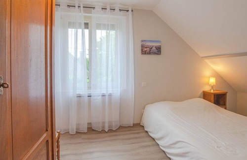 Brienne-le-Chateau Villa | Relaxing Escape with Garden Near Paris in Forêt d'Orient