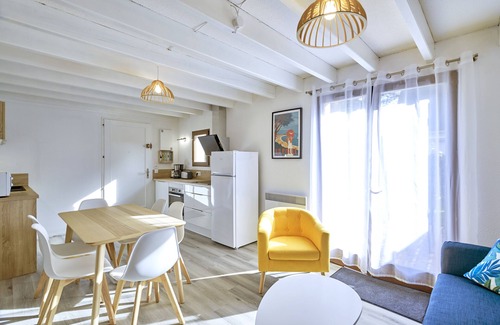Guerande House | Relaxing Retreat: Garden House with Pool Near La Baule Beach