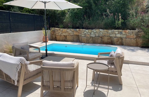 Rocbaron House | House with garden and pool Ideal for vacations