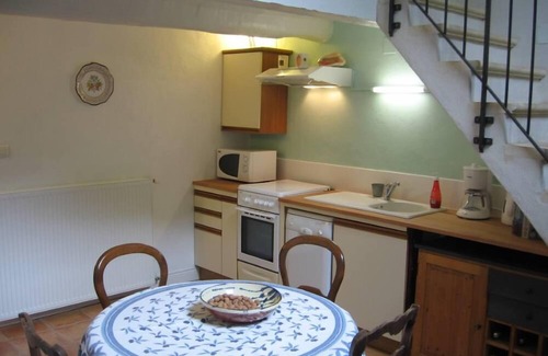 Montfavet Apartment | Cozy House with Garden and Family-Friendly Amenities