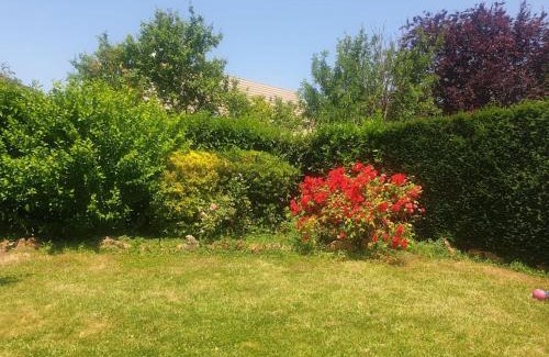 Viroflay House | Modern House with Garden, Minutes from Paris & Versailles