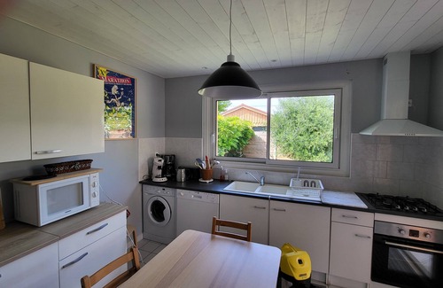 Hourtin House | Family Retreat with Garden and Ocean Views - 10/10 Rating