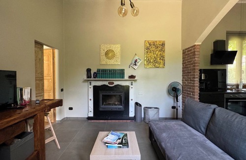 Malnate House | Charming Vacation House with Garden in 18th-Century Lombardy
