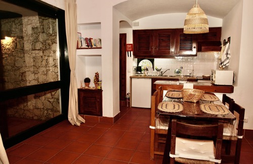 Areias de Sao Joao Cottage | Cozy House with Garden & Ocean View - Rated 7.8/10