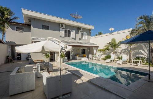 Indaia House | Beachside Retreat with Pool and Grill, Pet Friendly Oasis