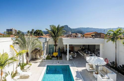 Indaia House | Beachside Retreat with Pool and Grill, Pet Friendly Oasis