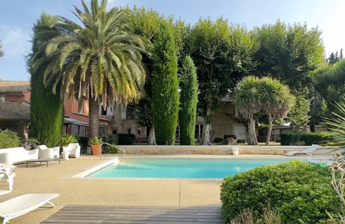 Caderousse House | Relaxing Retreat with Heated Pool, Jacuzzi & Ocean Views