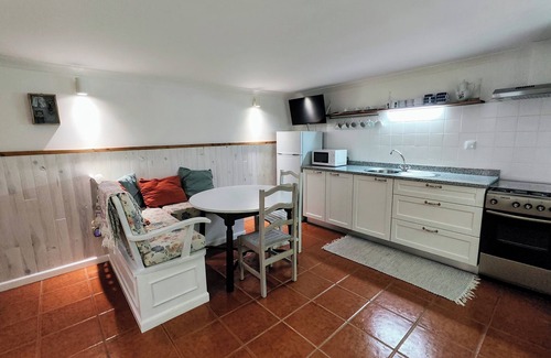 Rates Cottage | Inviting House with Internet, Pool, and Tennis Court
