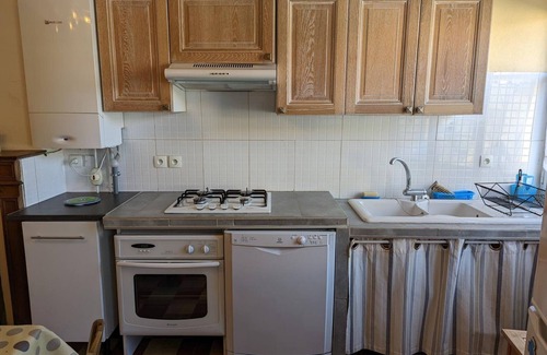 Cellefrouin Cottage | Cozy Gite Cellefrouin: 3 Bedrooms with Spa & Pet-Friendly