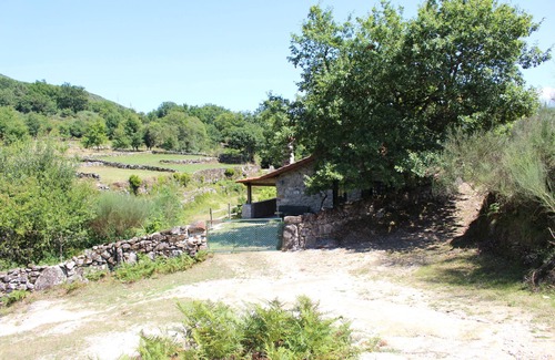 Arcos de Valdevez Cottage | Scenic House with Breathtaking Views in Peneda-Geres