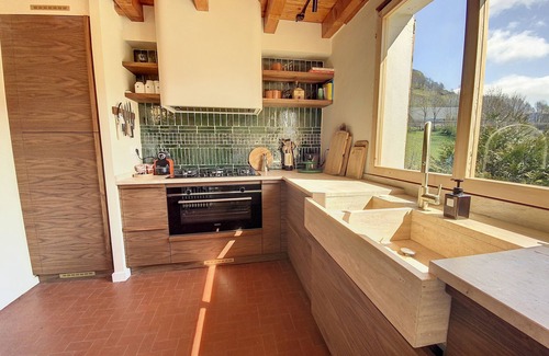 Cathervielle House | Breathtaking Mountain View House with Spa and Pool