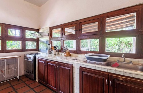 Cuernavaca House | House with new heated swimming pool & staff (2)