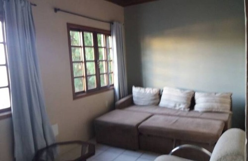 Capivari House | Family-Friendly House with Pool Near Ingleses Beach
