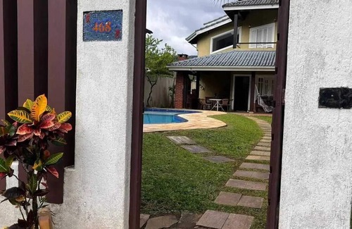 Juquehy House | Relaxing House with Pool Steps from Juquehy Beach