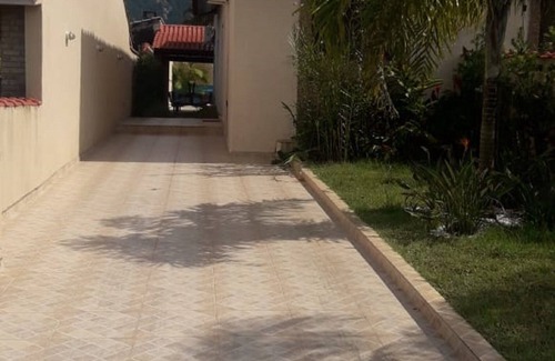 Costa do Sol House | Oceanfront Condo with Pool and Air Conditioning