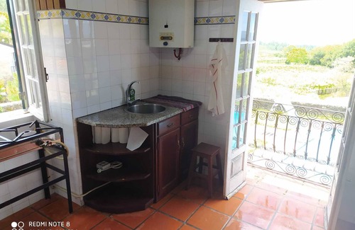 Valenca House | Inviting House with Pool and Barbecue for Memorable Stays