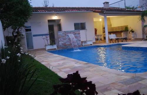 Centro House | Ideal Beach House with Pool & BBQ, Steps from Centro