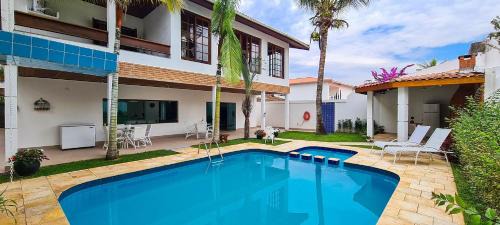 Jardim Acapulco House | Relaxing Casa with Pool and BBQ in Guarujá - 4-Star Stay
