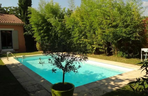 Robion House | House with pool facing the Luberon