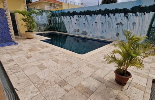 Luanda House | Relaxing House with Pool in a Vibrant District